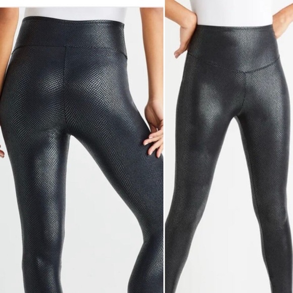 Faux Leather Textured Black Leggings by Yummie, Size L - Picture 1 of 8